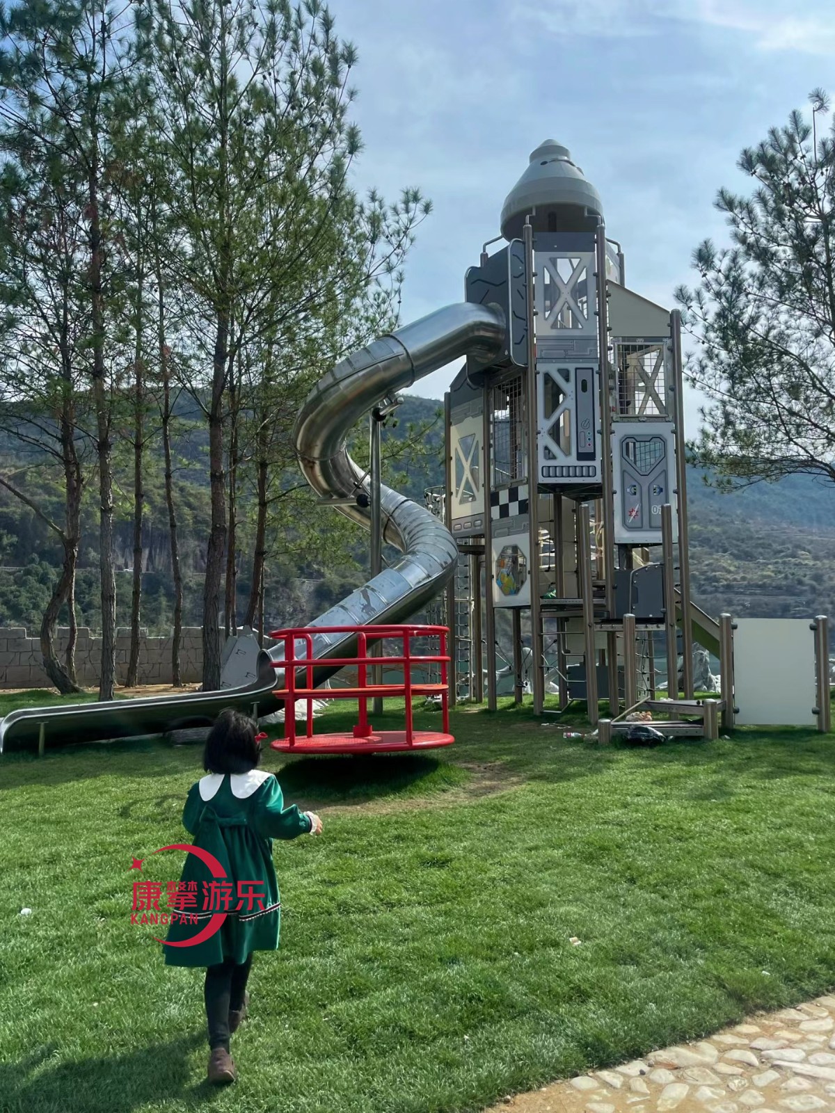 山西小区景区儿童树屋滑梯定制 景观设计如何重塑童年乐趣